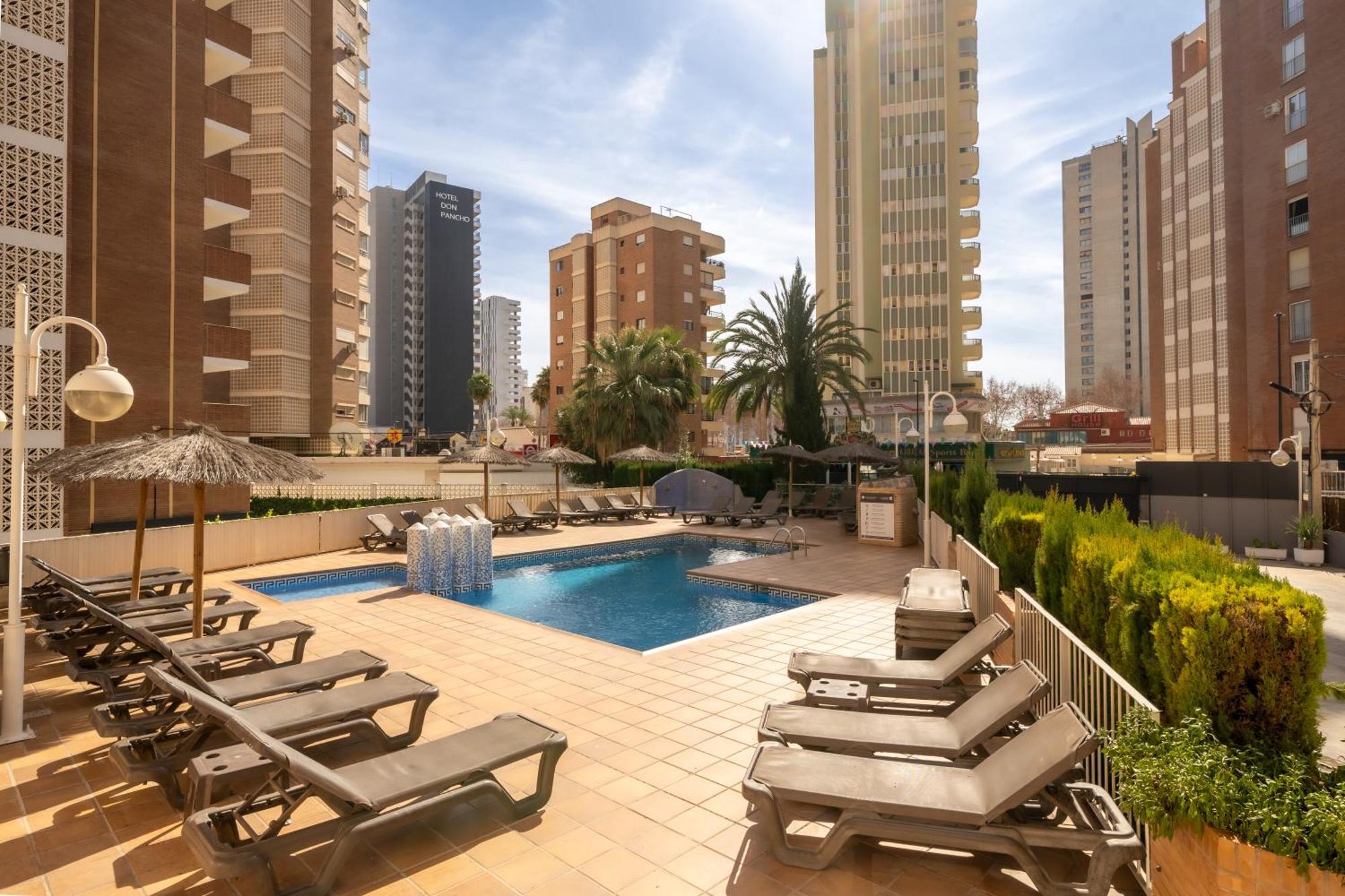 בנידורם San Diego Apartments By Mc מראה חיצוני תמונה